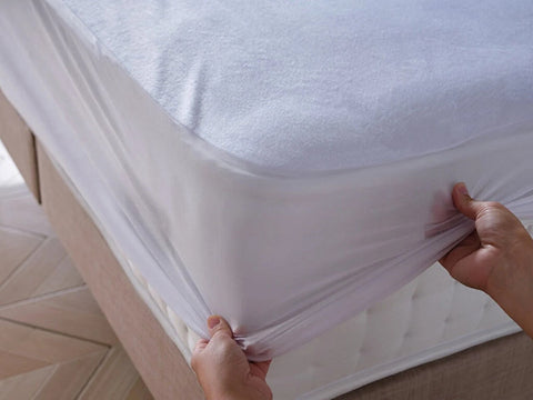 Keep London Double Fitted (Elastic) 160*200 Micro Mattress Protector