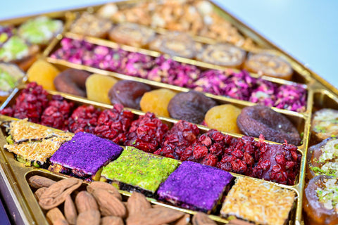 Tadım Dünyasi Deluxe Mixed Gift Nuts & Turkish Delight – 850g 103