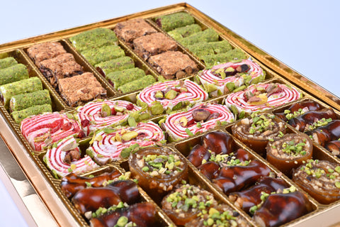 Tadım Dünyası Variety Gift Nuts & Turkish Delight 900 g
