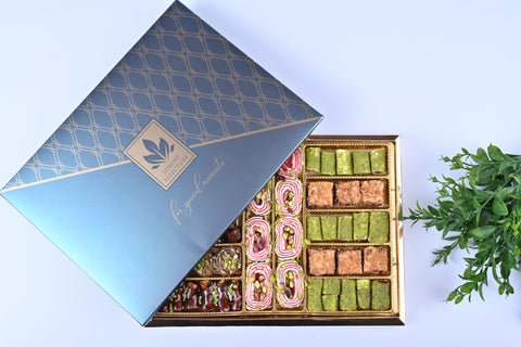 Tadım Dünyası Variety Gift Nuts & Turkish Delight 900 g
